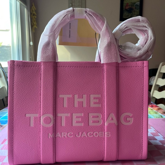 🌸 MARC JACOBS THE LEATHER MEDIUM TOTE BAG 🌸 NWT 🌸 - Picture 6 of 16